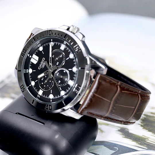 Casio MTP-VD300L-1E Men Multi-Hands Watch