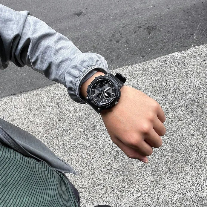 Casio MCW-200H-1A2 Men Analog-Digital Sports Watch