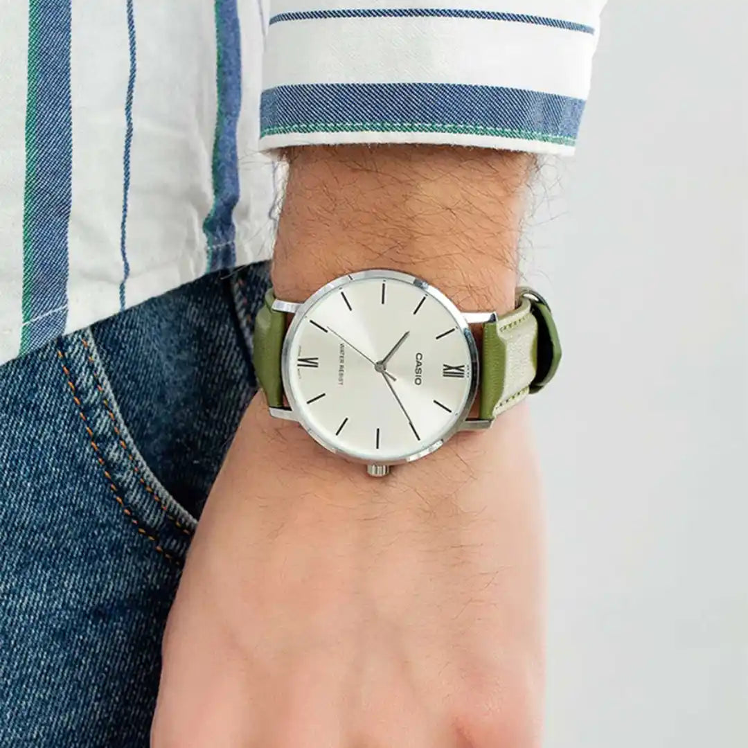 Casio MTP-VT01L-3B Analog Men's Watch