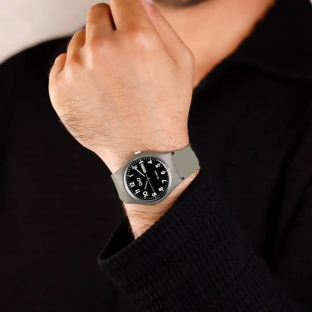 Q&Q A212J008Y Men's Analog Quartz Watch