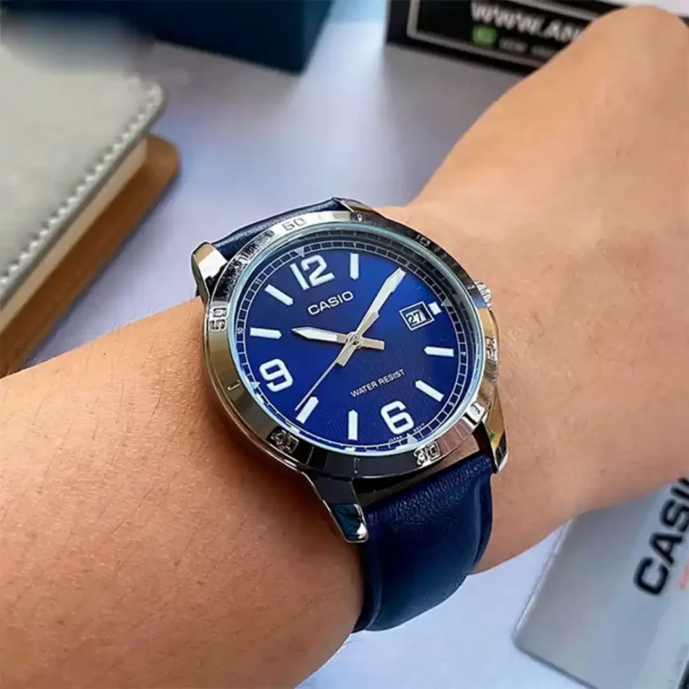 Casio MTP-V004L-2B Analog Men's Watch
