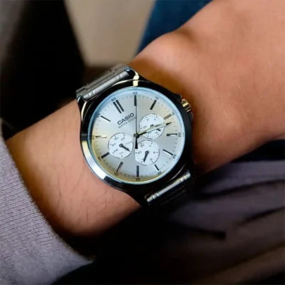 Casio MTP-V300D-7A Analog Men's Watch