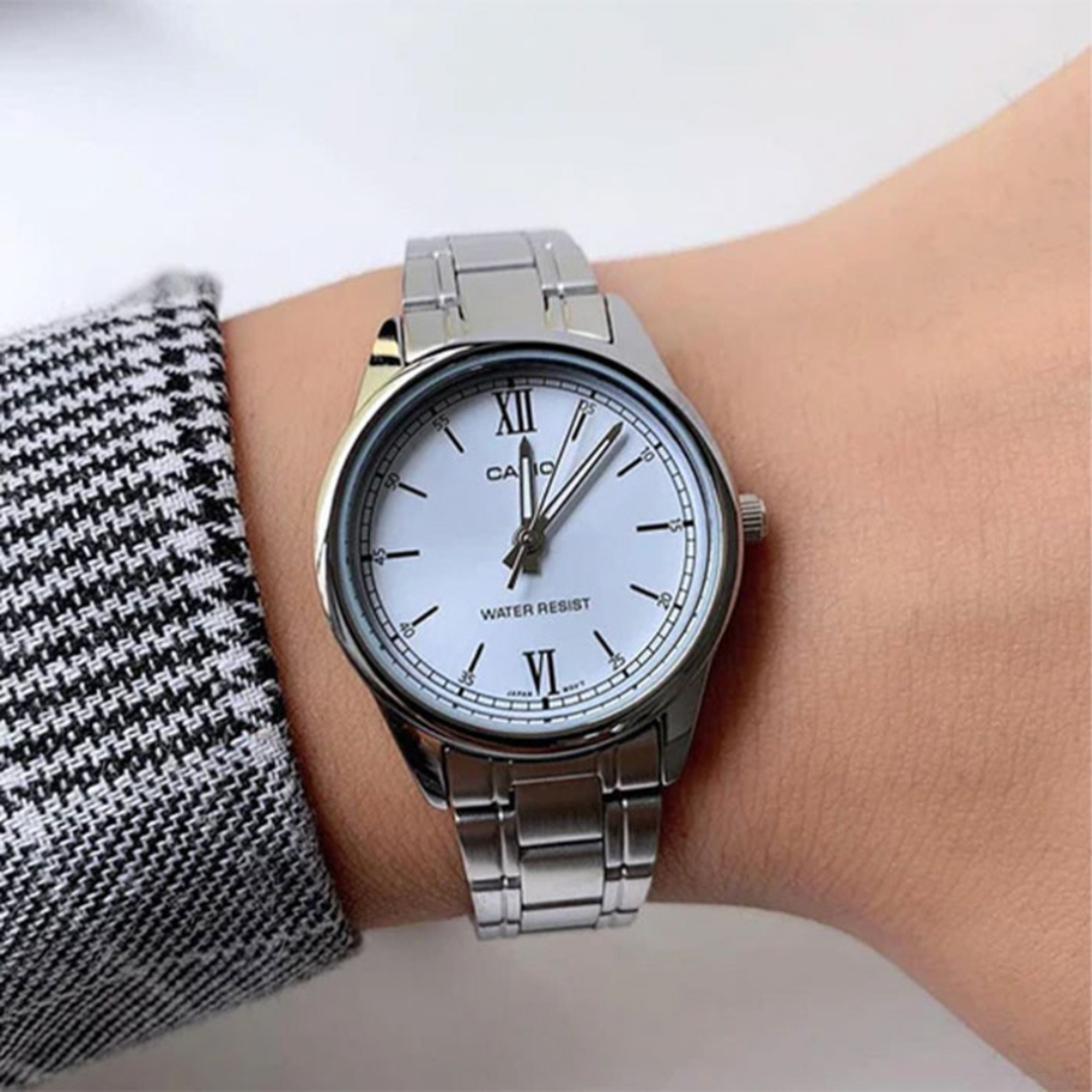 Casio LTP-V005D-2B3 Women’s Analog Watch - Image 2